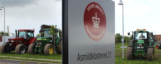 Skilt Og Traktorer Retten I Viborg